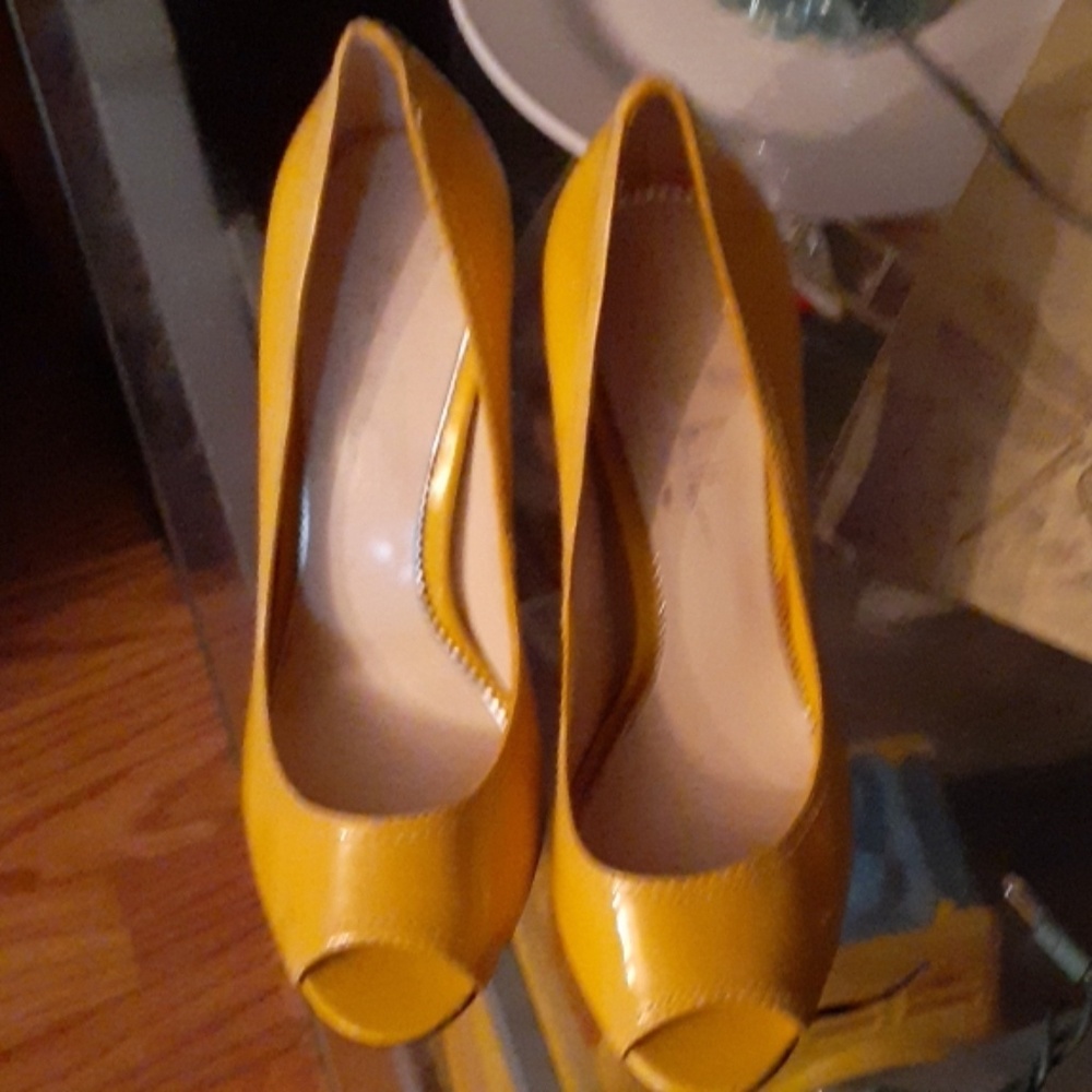 shoes brand nicole  seze 7.5